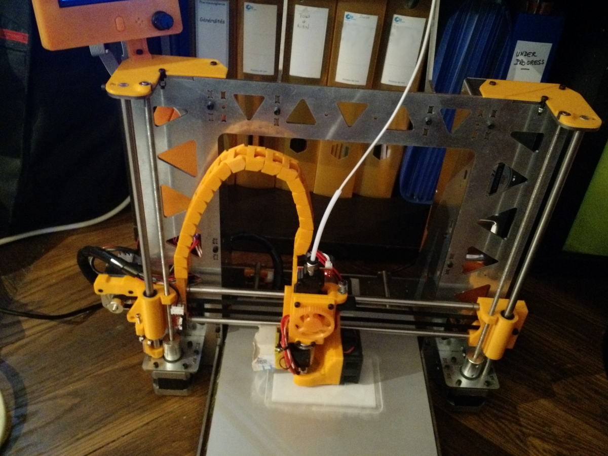 3D printing a radio case - Adblock Radio Prototype